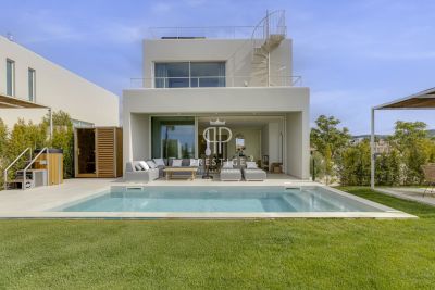 Immaculate 3 bedroom Villa for sale in Saint Barbara de Nexe, Algarve