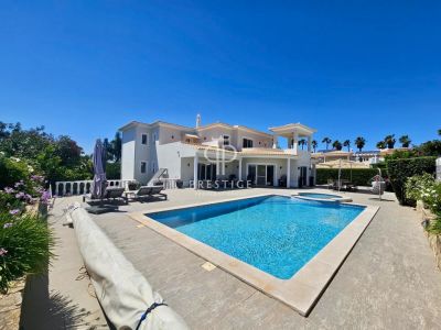 Spacious 5 bedroom House for sale in Almancil, Algarve