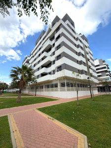 Immaculate 2 bedroom Apartment for sale in Estepona, Andalucia