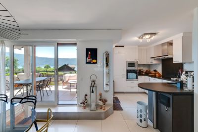 Beautiful 2 bedroom Apartment for sale with panoramic view in Veyrier du Lac, Auvergne Rhone Alpes