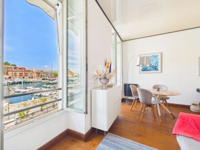 Waterfront 2 bedroom Apartment for sale with sea view in Nice, Provence Alpes Cote d'Azur