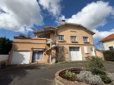 3 bedroom house for sale, Sauveterre de Bearn, Pyrenees Atlantique 64, Gascony