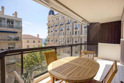 Stylish 1 bedroom Apartment for sale in Banane, Cannes, Provence Alpes Cote d'Azur