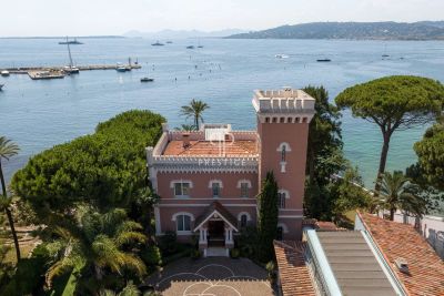 Waterfront 8 bedroom Villa for sale with panoramic and sea views in Cap d'Antibes, Provence Alpes Cote d'Azur