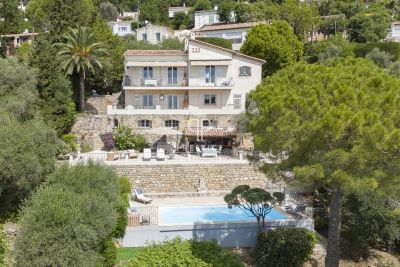 Immaculate 4 bedroom House for sale with panoramic and sea views in Magagnosc, Provence Alpes Cote d'Azur