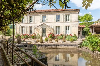 Unique 13 bedroom House for sale with panoramic view in Jonzac, Nouvelle Aquitaine