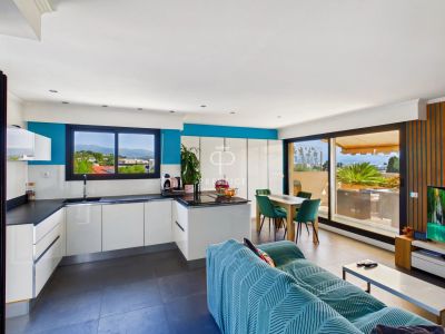 Inviting 3 bedroom Apartment for sale in Antibes, Provence Alpes Cote d'Azur