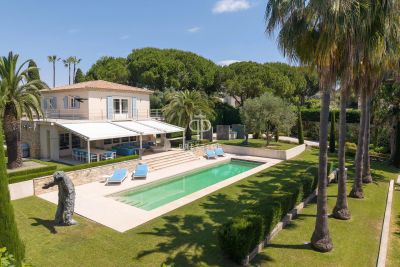 Luxury 5 bedroom Villa for sale in Cap d'Antibes, Provence Alpes Cote d'Azur