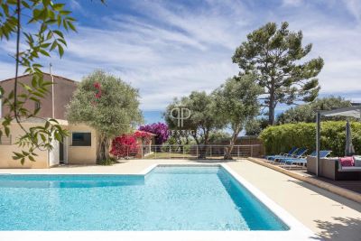 Inviting 5 bedroom Villa for sale in Antibes, Provence Alpes Cote d'Azur