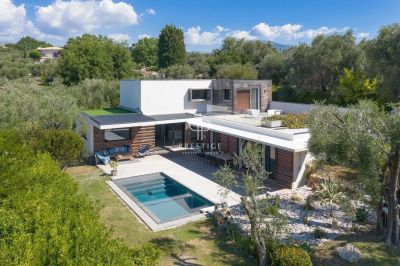 Immaculate 4 bedroom Villa for sale with countryside and panoramic views in Valbonne, Provence Alpes Cote d'Azur