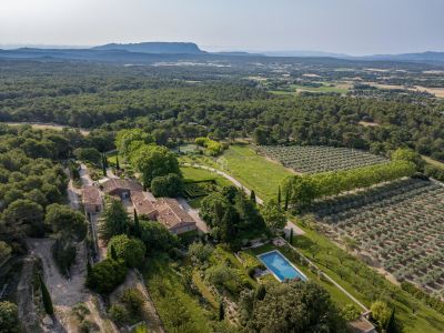 Wow factor 8 bedroom Estate for sale with countryside and panoramic views in Aix en Provence, Provence Alpes Cote d'Azur