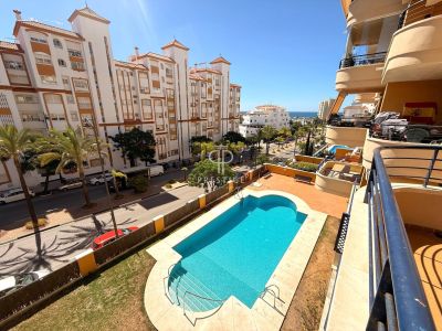 Bright 2 bedroom Apartment for sale with sea view in Estepona, Andalucia