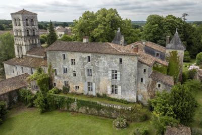Immaculate 7 bedroom Chateau for sale with panoramic and countryside views in Angouleme, Nouvelle Aquitaine