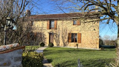 Unique 3 bedroom House for sale with countryside view in Availles Limouzine, Nouvelle Aquitaine