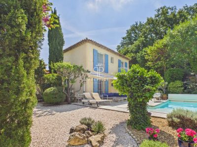 Modern 4 bedroom Villa for sale with countryside view in Aix en Provence, Provence Alpes Cote d'Azur