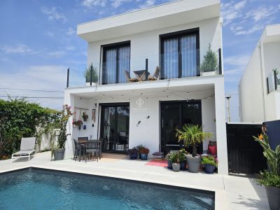 Immaculate 4 bedroom Villa for sale with countryside and panoramic views in Valado Santa Quiteria, Caldas da Rainha, Central Portugal