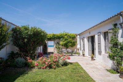 Unique 7 bedroom House for sale with sea view in La Flotte, Nouvelle Aquitaine