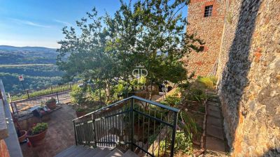 Authentic 4 bedroom House for sale with countryside and panoramic views in Monteleone d'Orvieto, Umbria