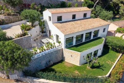 Immaculate 5 bedroom Villa for sale with panoramic and sea views in Beausoleil, Provence Alpes Cote d'Azur