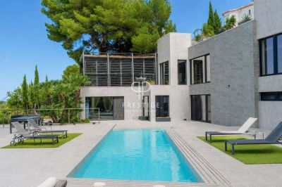 Immaculate 3 bedroom villa for sale with sea and panoramic views in Javea, Valencia