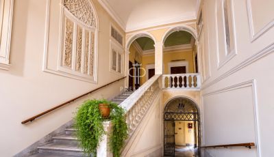 Historical 2 bedroom Apartment for sale in Volterra, Tuscany