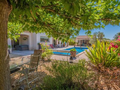 Spacious 8 bedroom Villa for sale in Lorgues, Provence Alpes Cote d'Azur