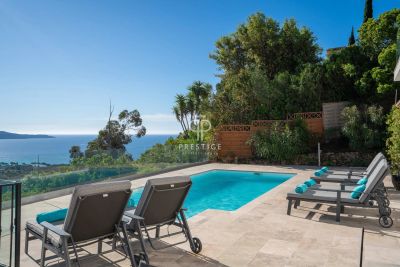 Beautiful 4 bedroom Villa for sale with sea and panoramic views in Cavalaire sur Mer, Provence Alpes Cote d'Azur