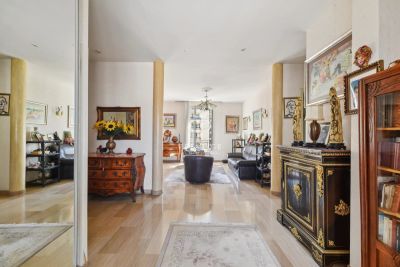 Spacious 3 bedroom Apartment for sale in Nice, Provence Alpes Cote d'Azur