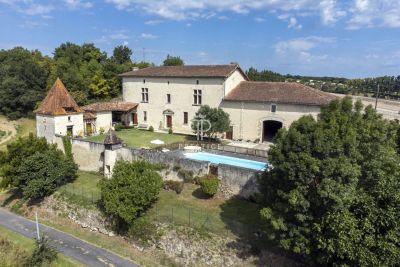 Authentic 4 bedroom Manor House for sale with panoramic and countryside views in Chalais, Nouvelle Aquitaine