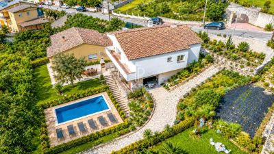 Immaculate 3 bedroom Chalet for sale in Massanet de la Silva, Catalonia