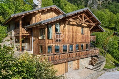 Authentic 4 bedroom Chalet for sale in Champagny en Vanoise, Auvergne Rhone Alpes