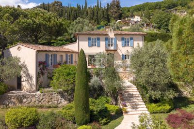 Beautiful 5 bedroom House for sale with panoramic and sea views in Vence, Provence Alpes Cote d'Azur