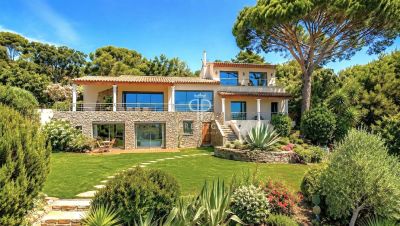 Immaculate 6 bedroom Villa for sale with sea and panoramic views in La Croix Valmer, Provence Alpes Cote d'Azur