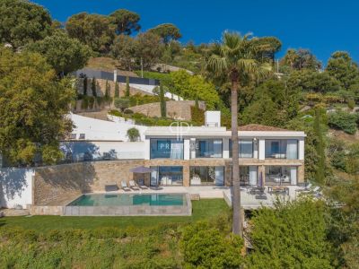 Wow factor 5 bedroom House for sale with panoramic and sea views in Vallauris, Provence Alpes Cote d'Azur
