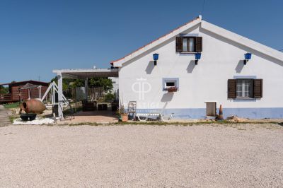 Income Producing 6 bedroom House for sale in Melides, Alentejo Southern Portugal