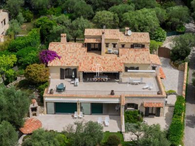Unique 6 bedroom House for sale with panoramic view in Tourrettes sur Loup, Provence Alpes Cote d'Azur