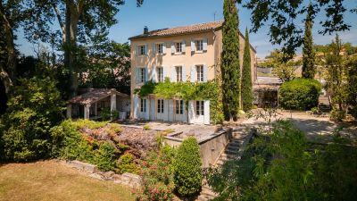 Authentic 9 bedroom House for sale with countryside view in Cadenet, Provence Alpes Cote d'Azur