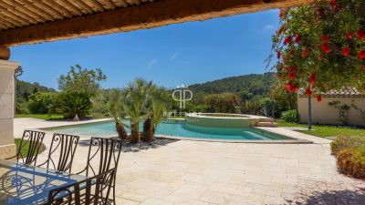 Beautiful 5 bedroom Villa for sale with panoramic view in Opio, Provence Alpes Cote d'Azur