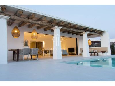 Immaculate 3 bedroom Villa for sale with sea and countryside views in Punta Grossa, Arenal d'en Castell, Menorca