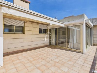 Spacious 3 bedroom Apartment for sale with panoramic and sea views in Antibes, Provence Alpes Cote d'Azur