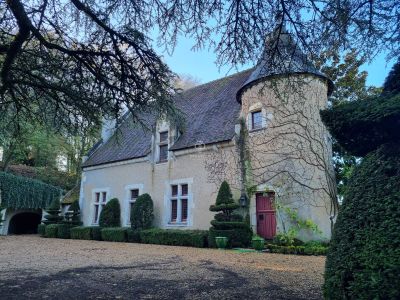 Authentic 3 bedroom House for sale with countryside view in Montoire sur le Loir, Centre Val de Loire