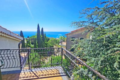 Authentic 6 bedroom Villa for sale with sea view in Pietra Ligure, Finale Ligure, Liguria
