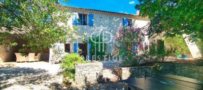 Authentic 4 bedroom Farmhouse for sale with countryside view in Lussan, Uzes, Occitanie