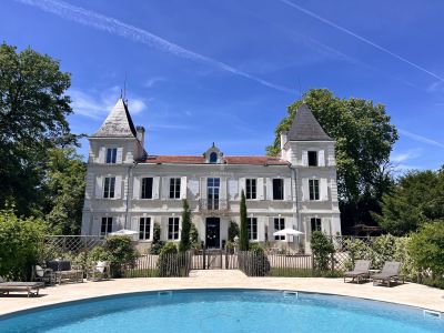 Unique 9 bedroom Chateau for sale with countryside view in Moncaut, Monflanquin, Nouvelle Aquitaine
