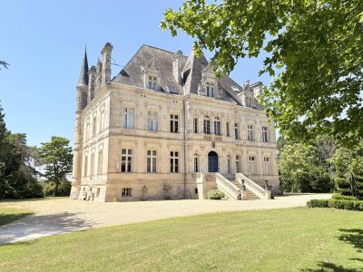 Wow factor 53 bedroom Chateau for sale with countryside view in Perigueux, Nouvelle Aquitaine