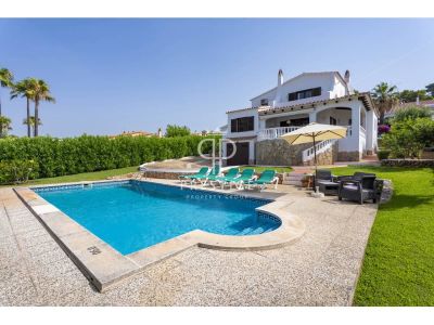 Authentic 3 bedroom Villa for sale with sea view in Torre Soli Nou, Menorca