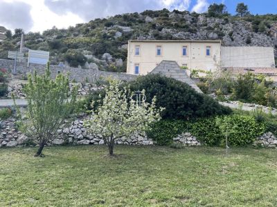 Unique 9 bedroom House for sale with countryside and lake or river views in Villeseque des Corbieres, Occitanie