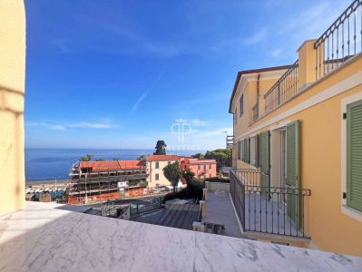 Immaculate 2 bedroom Apartment for sale with sea view in Bordighera, Liguria
