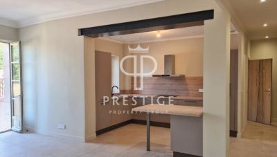 Renovated 2 bedroom Apartment for sale in Uzes, Occitanie