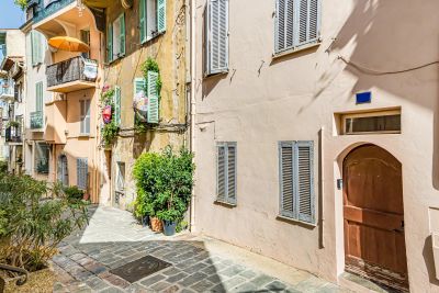 3 bedroom House for sale with Income Potential in Cannes, Provence Alpes Cote d'Azur